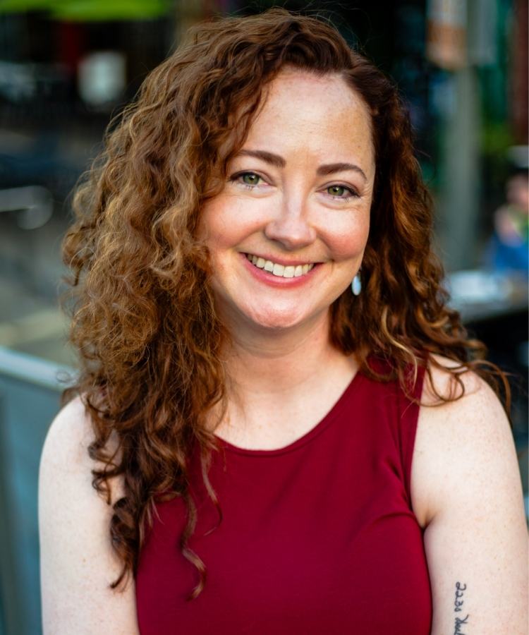 Kelly Quindlen - bestselling young adult novel author